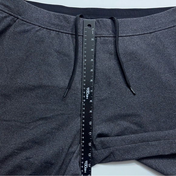 Public Rec Gameday Joggers Mens Size 38x28 Heather Gray Drawstring Zip Pockets - Picture 11 of 16